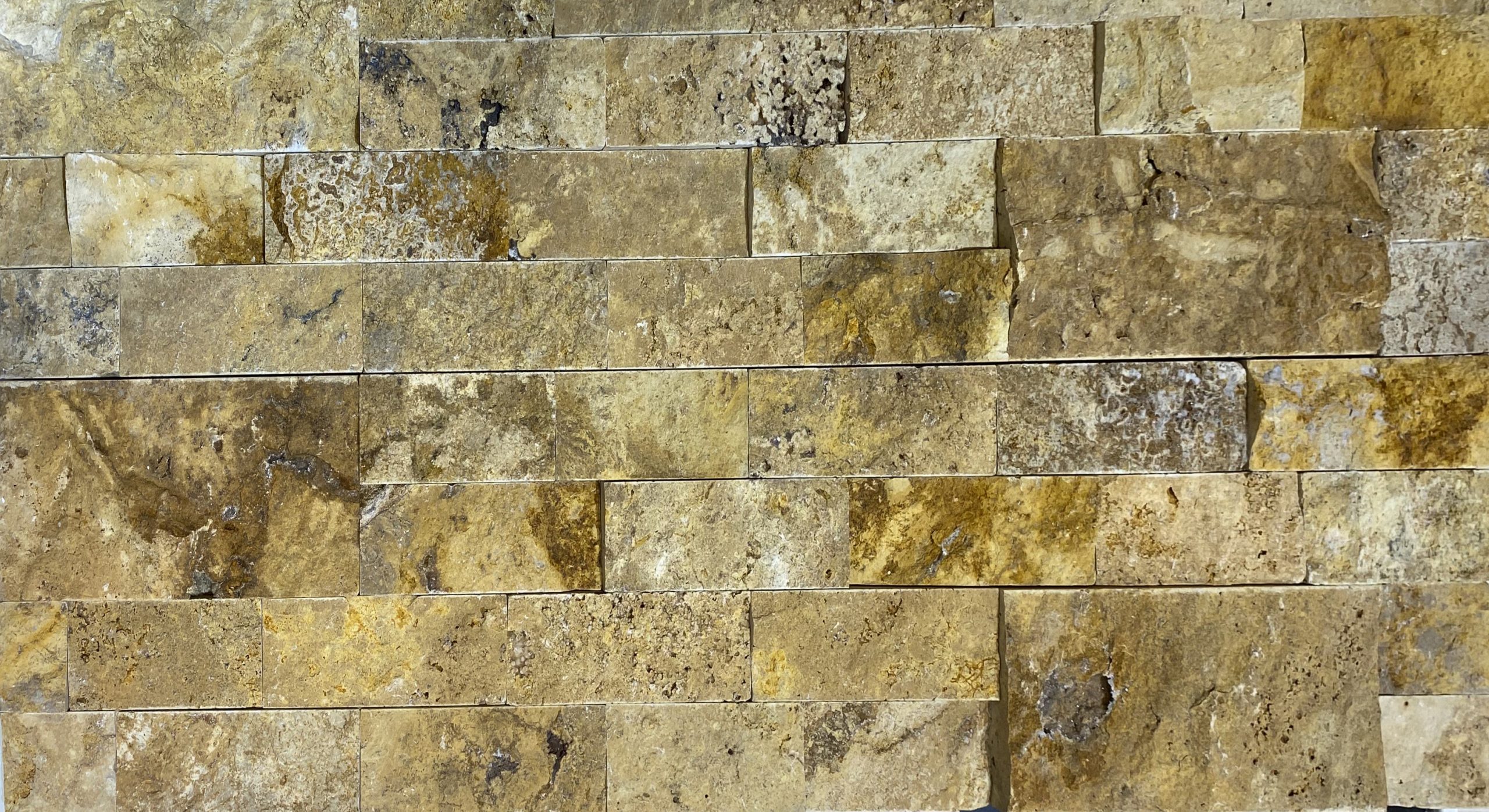 Laja Premontada Travertino Amarillo